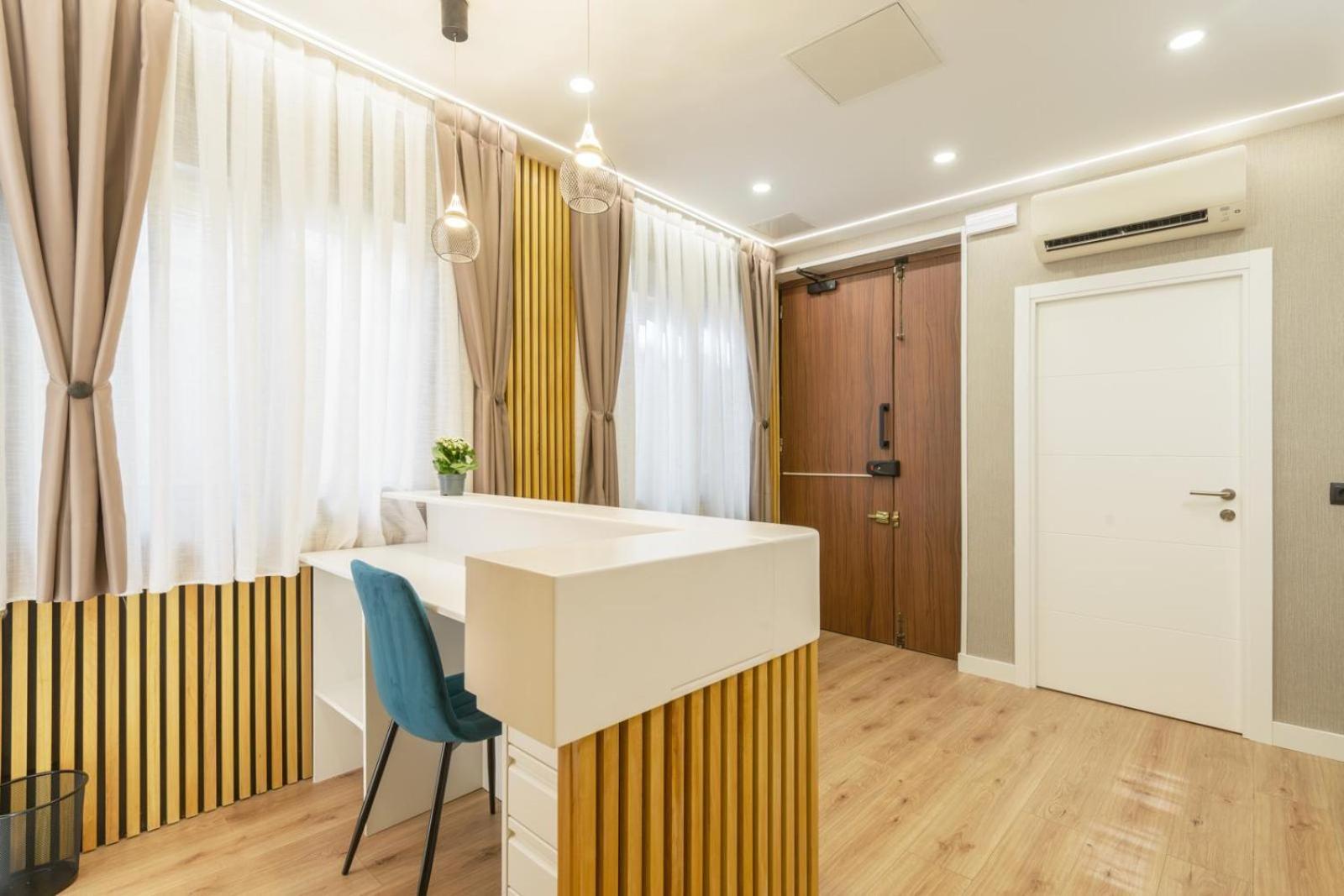 Hostal Sun Gate Мадрид Екстериор снимка