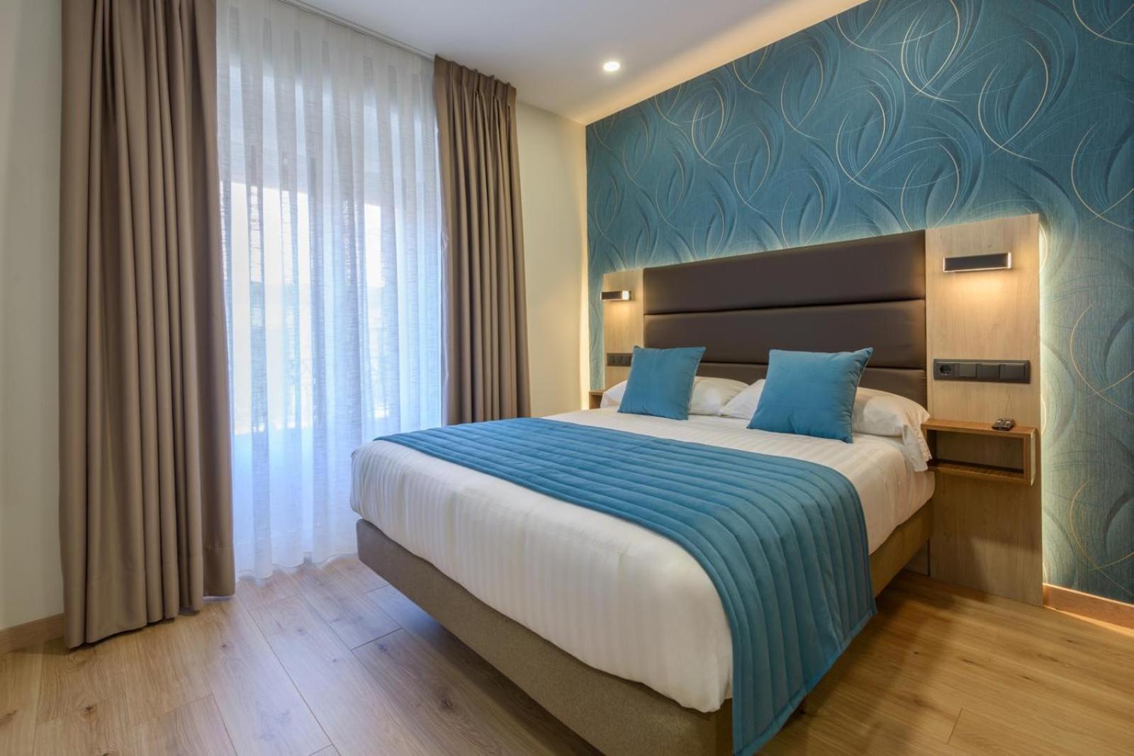 Hostal Sun Gate Мадрид Екстериор снимка