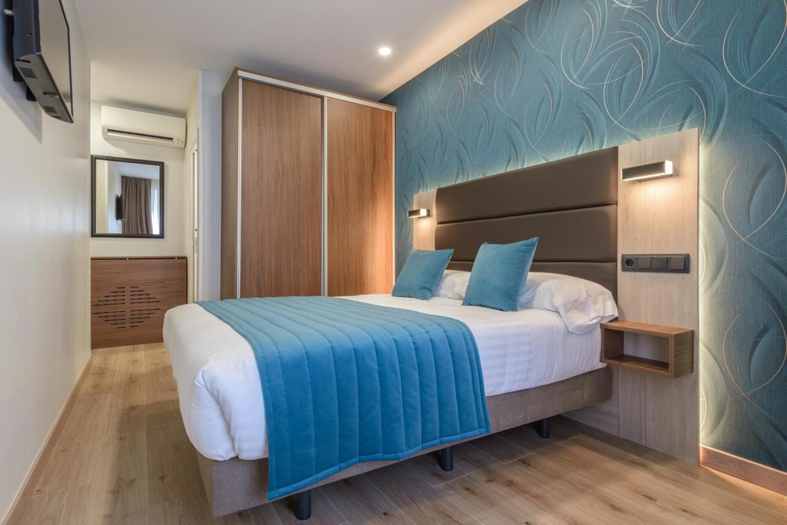 Hostal Sun Gate Мадрид Екстериор снимка