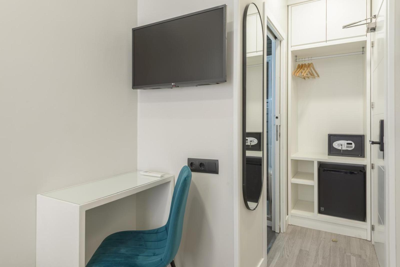 Hostal Sun Gate Мадрид Екстериор снимка